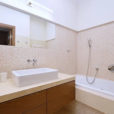 Victus Cozy With Parking And Balcony Close To The By Renters Apartman Sopot